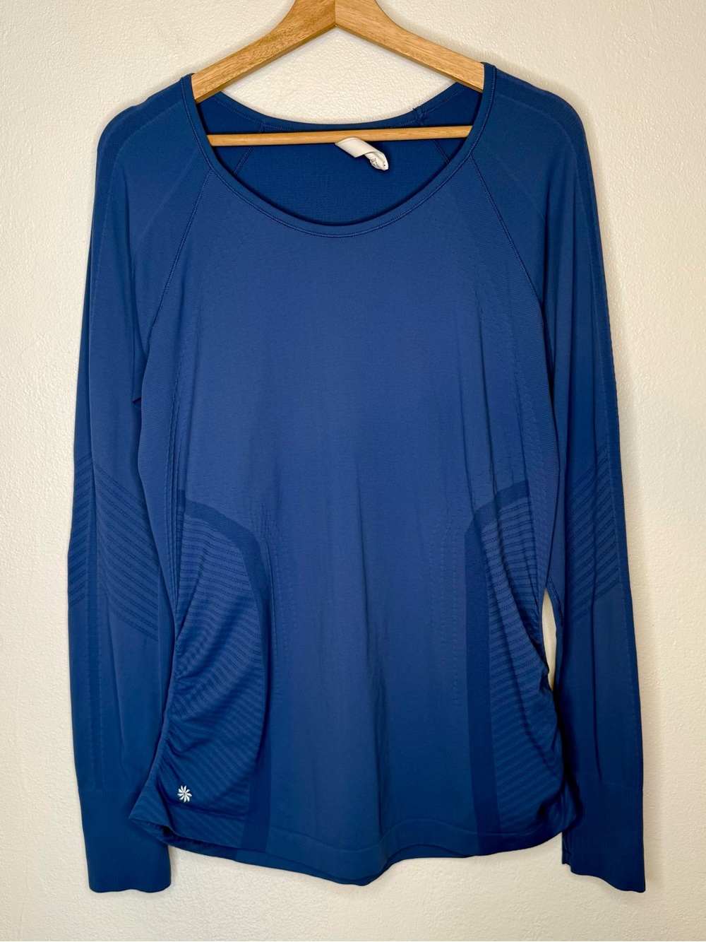 Athleta Speedlight Seamless Long Sleeve Top Blue Women's Size XL Med-Hi Impact - Picture 2 of 16